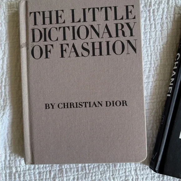 CHANEL Fashion Book Set in Pink and Black - Picture 3 of 6